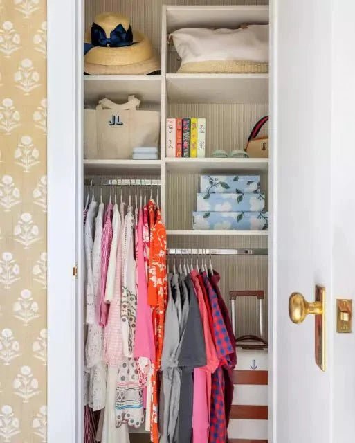 how to organise wardrobe