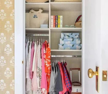 how to organise wardrobe
