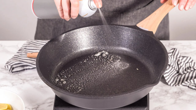 how to clean cast iron tawa