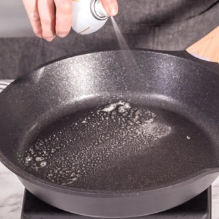 how to clean cast iron tawa