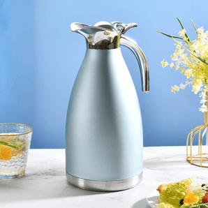 Double-Layer Stainless Steel Bottle with Vacuum Sealed Lid (2L)