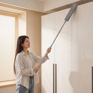 Multi-Functional & Flexible Duster with Retractable Handle