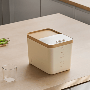 Durable Plastic Dry Food Storage Container with Push-Pull Lid